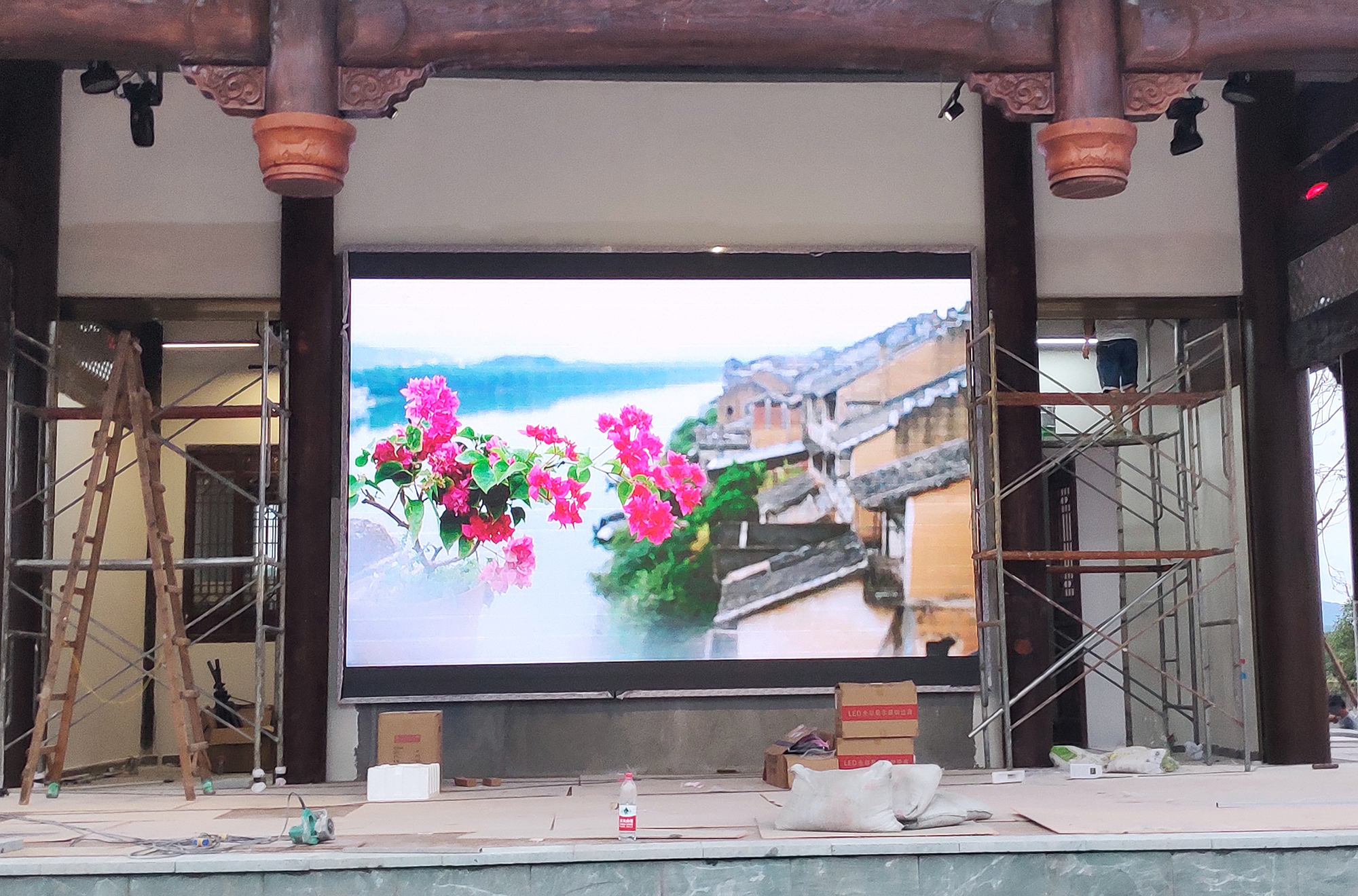 LED顯示屏,室內(nèi)全彩LED,戶外LED顯示屏,LED顯示屏供應(yīng)商,戶外彩色LED顯示屏,LED顯示屏生產(chǎn)廠家,高密度LED全彩顯示屏,湖南LED顯示屏,湖南室內(nèi)全彩LED